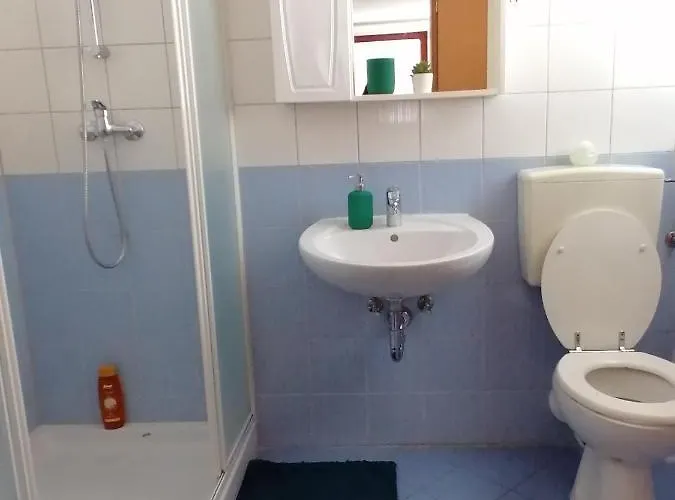 Casa de hóspedes Modrina 3*